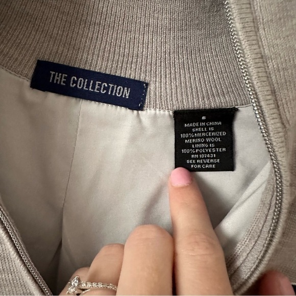 Georgetown University Windbreaker 1/4 Zip Sweatshirt - Picture 6 of 6